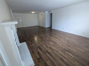 1401  Forest Edge Drive  21, Arlington Texas 76013