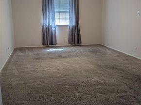 1401  Forest Edge Drive  21, Arlington Texas 76013