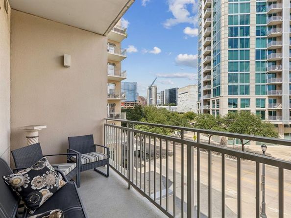 2323 N Houston Street  308, Dallas Texas 75219