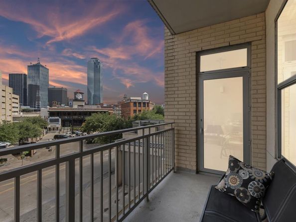 2323 N Houston Street  308, Dallas Texas 75219
