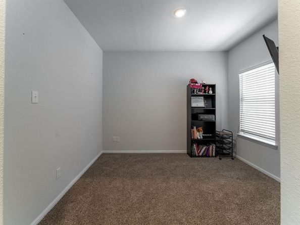 9712  Cherryville Road , Fort Worth Texas 76108
