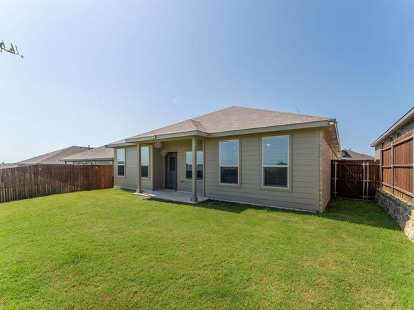 9712  Cherryville Road , Fort Worth Texas 76108