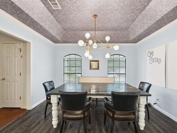 10186  Meadowcrest Drive , Benbrook Texas 76126