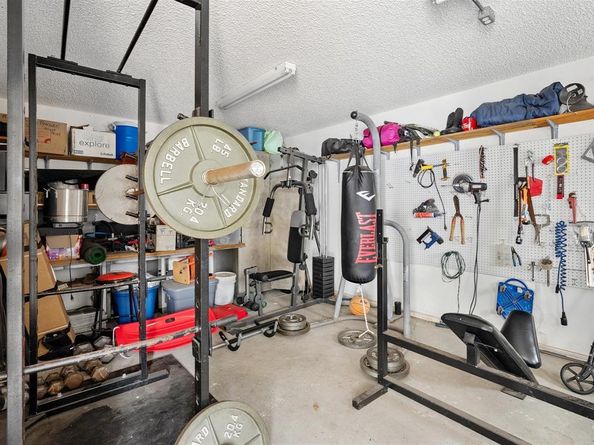 10186  Meadowcrest Drive , Benbrook Texas 76126