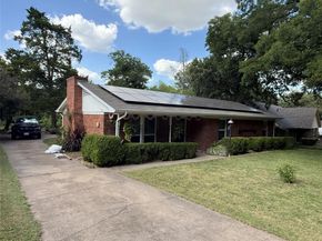 429  Ten Mile Drive , DeSoto Texas 75115