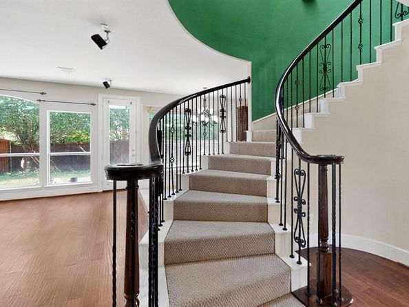 1343  Valley Vista Drive , Irving Texas 75063