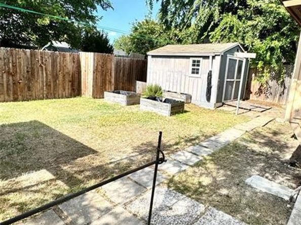 809  milky Way , Garland Texas 75040