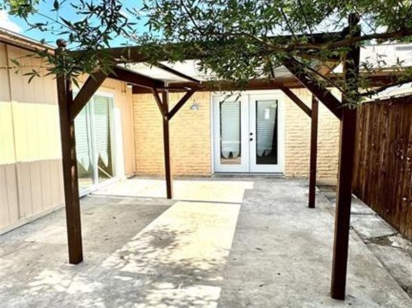 809  milky Way , Garland Texas 75040