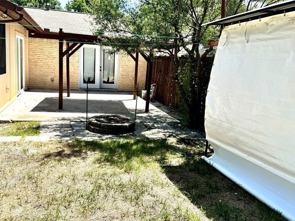 809  milky Way , Garland Texas 75040