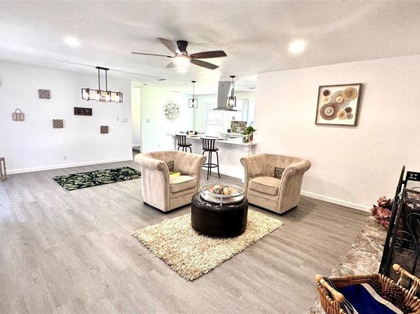 809  milky Way , Garland Texas 75040