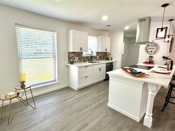 809  milky Way , Garland Texas 75040