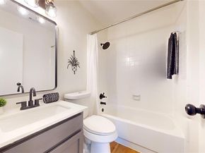 245 N Nachita Drive , Dallas Texas 75217
