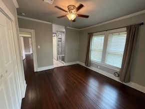911 N Montclair Avenue , Dallas Texas 75208