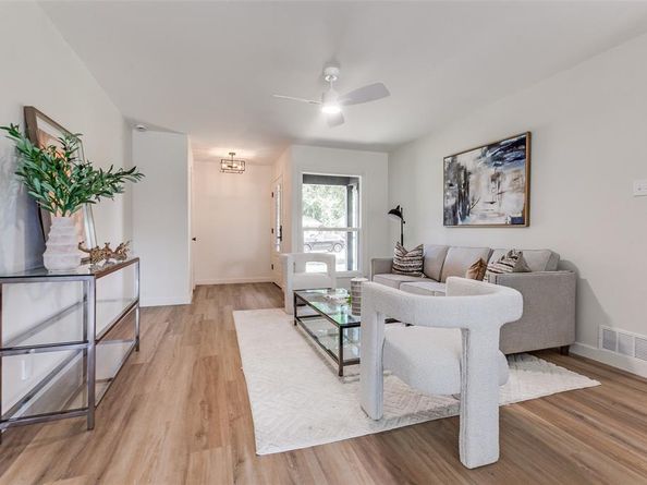 927  Warren Way , Richardson Texas 75080