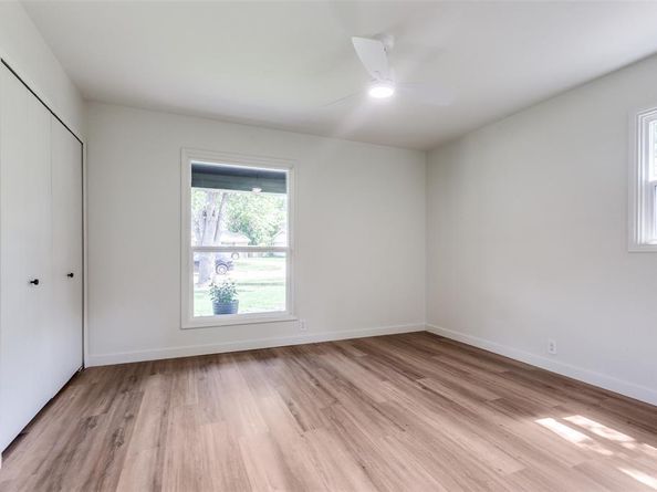 927  Warren Way , Richardson Texas 75080