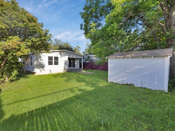 2916  Livingston Avenue , Fort Worth Texas 76110
