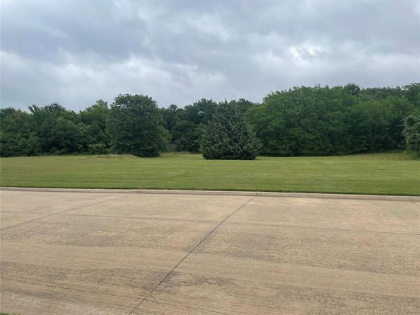 6506  Parkside Drive , Arlington Texas 76001