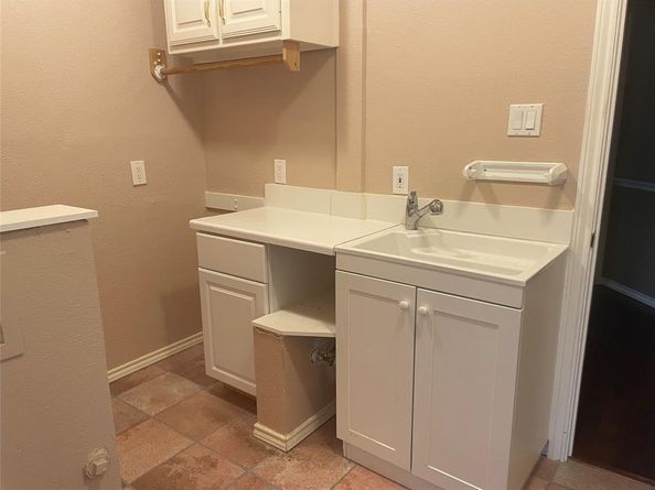 6506  Parkside Drive , Arlington Texas 76001
