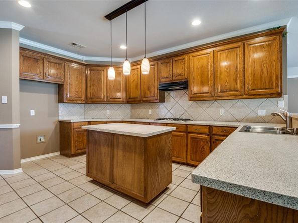 6506  Parkside Drive , Arlington Texas 76001
