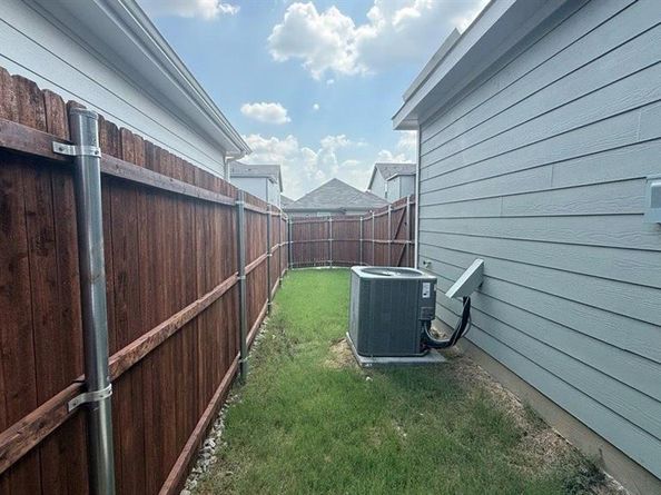 3016  STRAWBERRY FARM Lane , Fort Worth Texas 76140