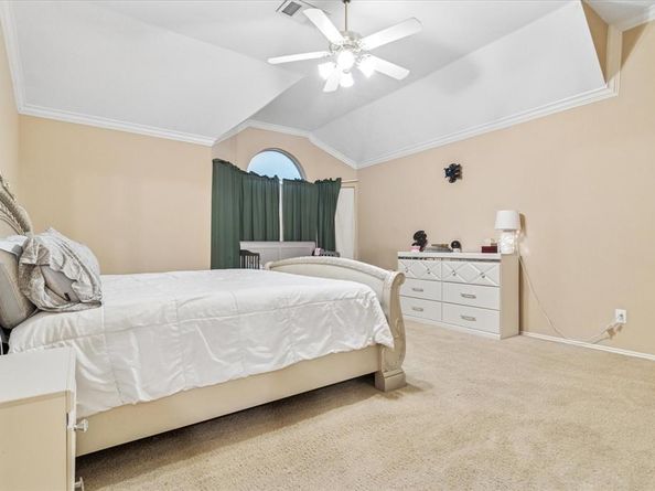 621  Candle Meadow Boulevard , DeSoto Texas 75115