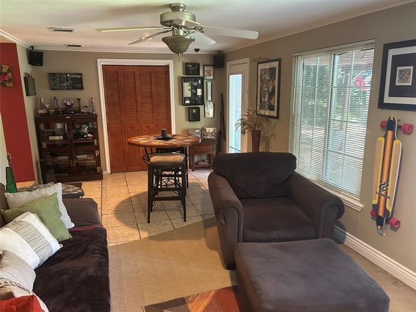 625 N Bailey Avenue , Fort Worth Texas 76107