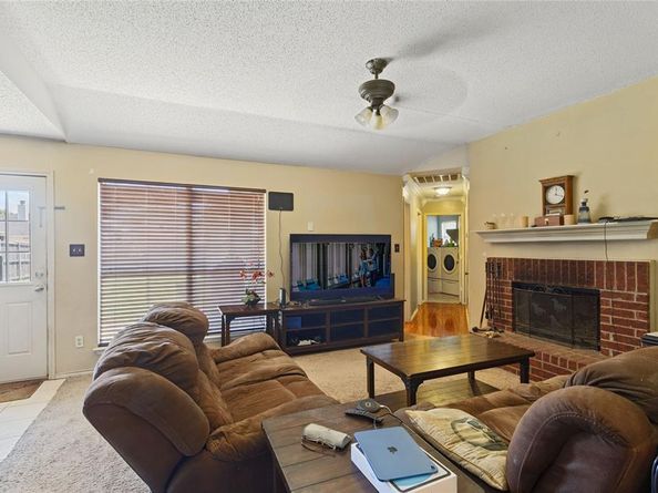 2616  Helen Lane , Mesquite Texas 75181