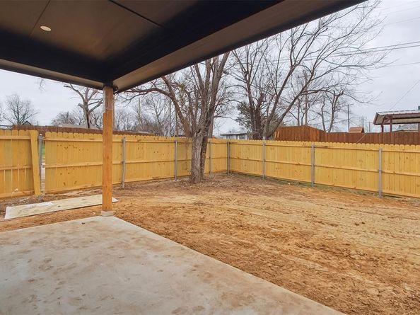 1920  Avenue B  , Fort Worth Texas 76104