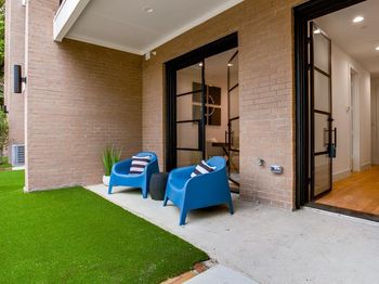805  Pavillon Street 