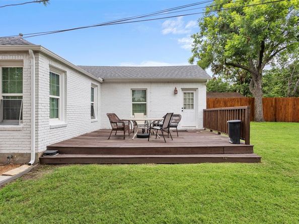2721  Benbrook Boulevard , Fort Worth Texas 76109