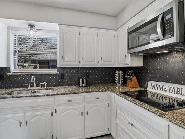 5008  Edgewater Drive , Rowlett Texas 75088