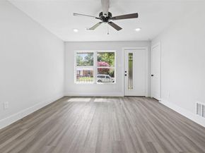 2211  San Pablo Drive , Dallas Texas 75227