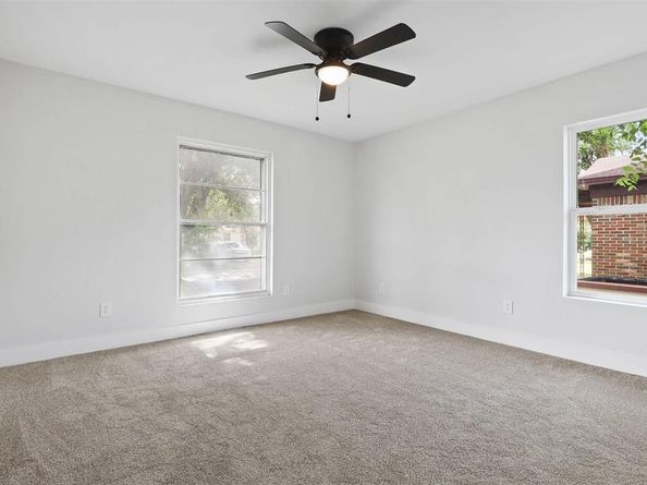 2211  San Pablo Drive , Dallas Texas 75227