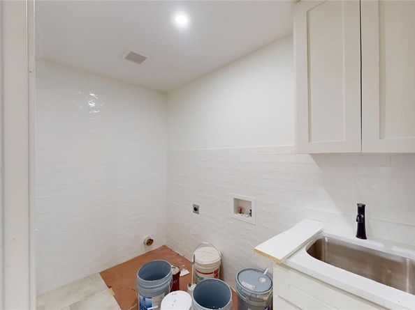 7126  Edgerton Drive , Dallas Texas 75231