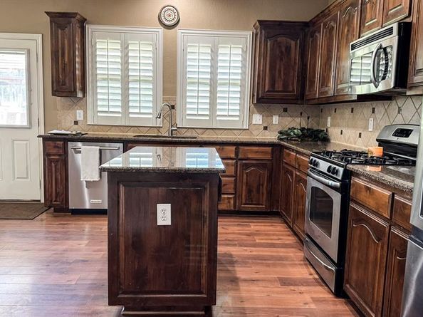 1929  Frosted Willow Lane , Fort Worth Texas 76177