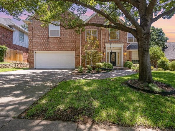 1819  Haydenbend Circle , Grapevine Texas 76051