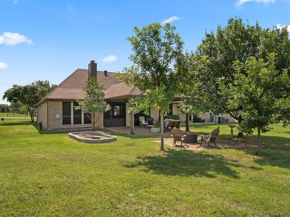 13801  Melissa Court , Justin Texas 76247