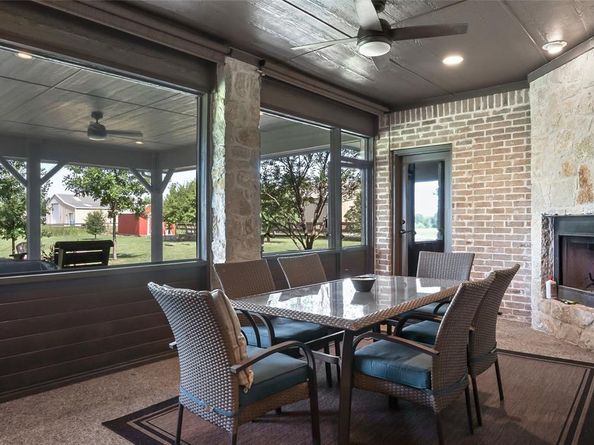 13801  Melissa Court , Justin Texas 76247