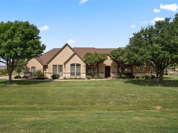 13801  Melissa Court , Justin Texas 76247