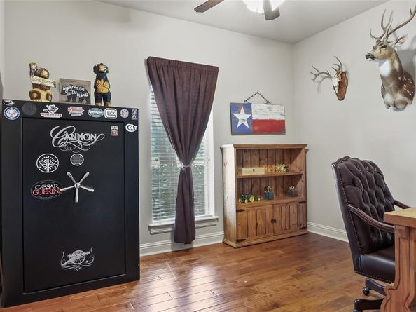 13801  Melissa Court , Justin Texas 76247