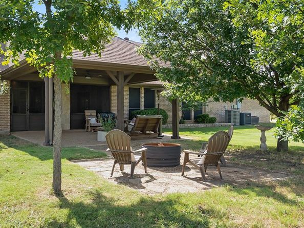 13801  Melissa Court , Justin Texas 76247