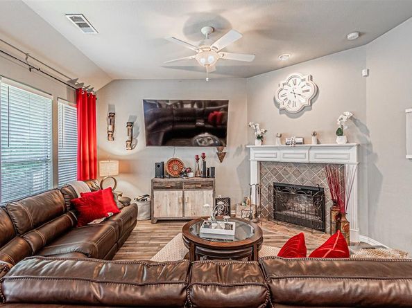 4913  Kingfisher Lane , Mesquite Texas 75181