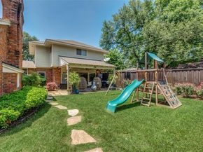 923  Leatrice Drive , Dallas Texas 75208