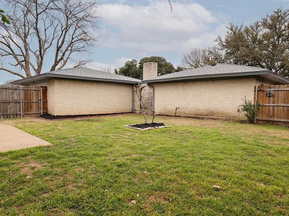 2501  Sierra Lane , Plano Texas 75075