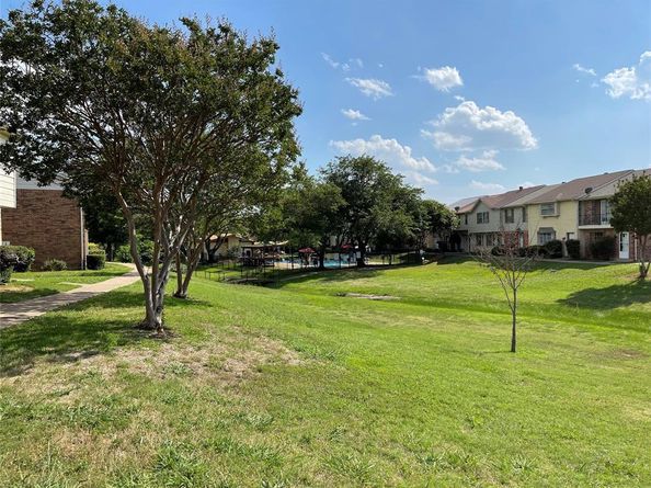 27 E Mountain Creek Court  5, Grand Prairie Texas 75052