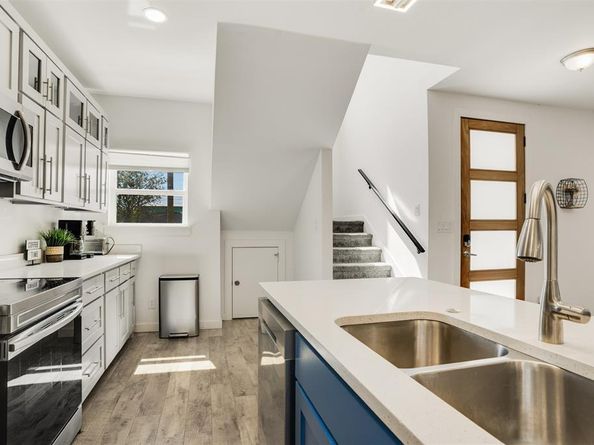 3725  Toronto Street , Dallas Texas 75212