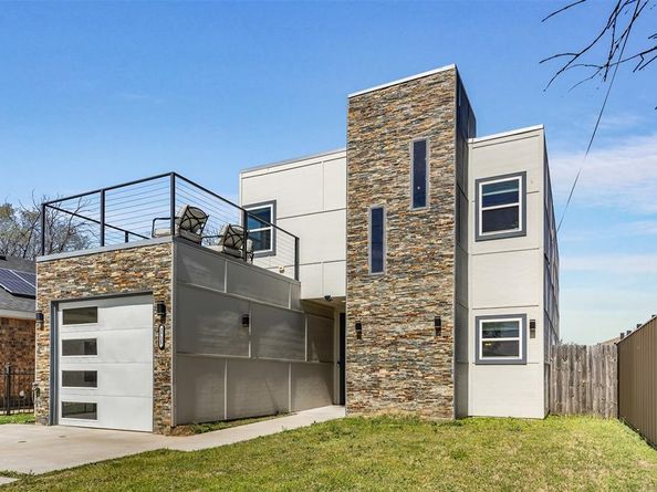 3725  Toronto Street , Dallas Texas 75212