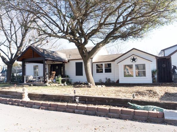 302 W 6th Street , Lancaster Texas 75146