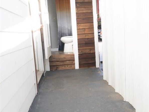 302 W 6th Street , Lancaster Texas 75146