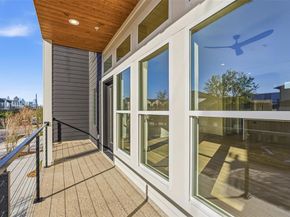 2202 N Carroll Avenue  104, Dallas Texas 75204